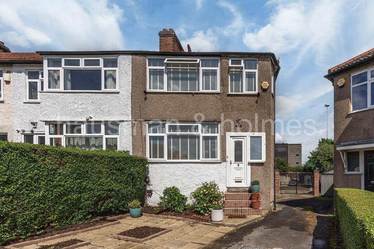 Brent Park Road, NW4