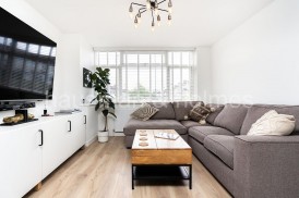 Brent Park Road, NW4