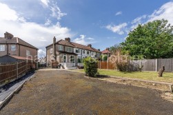 Brent Park Road, NW4