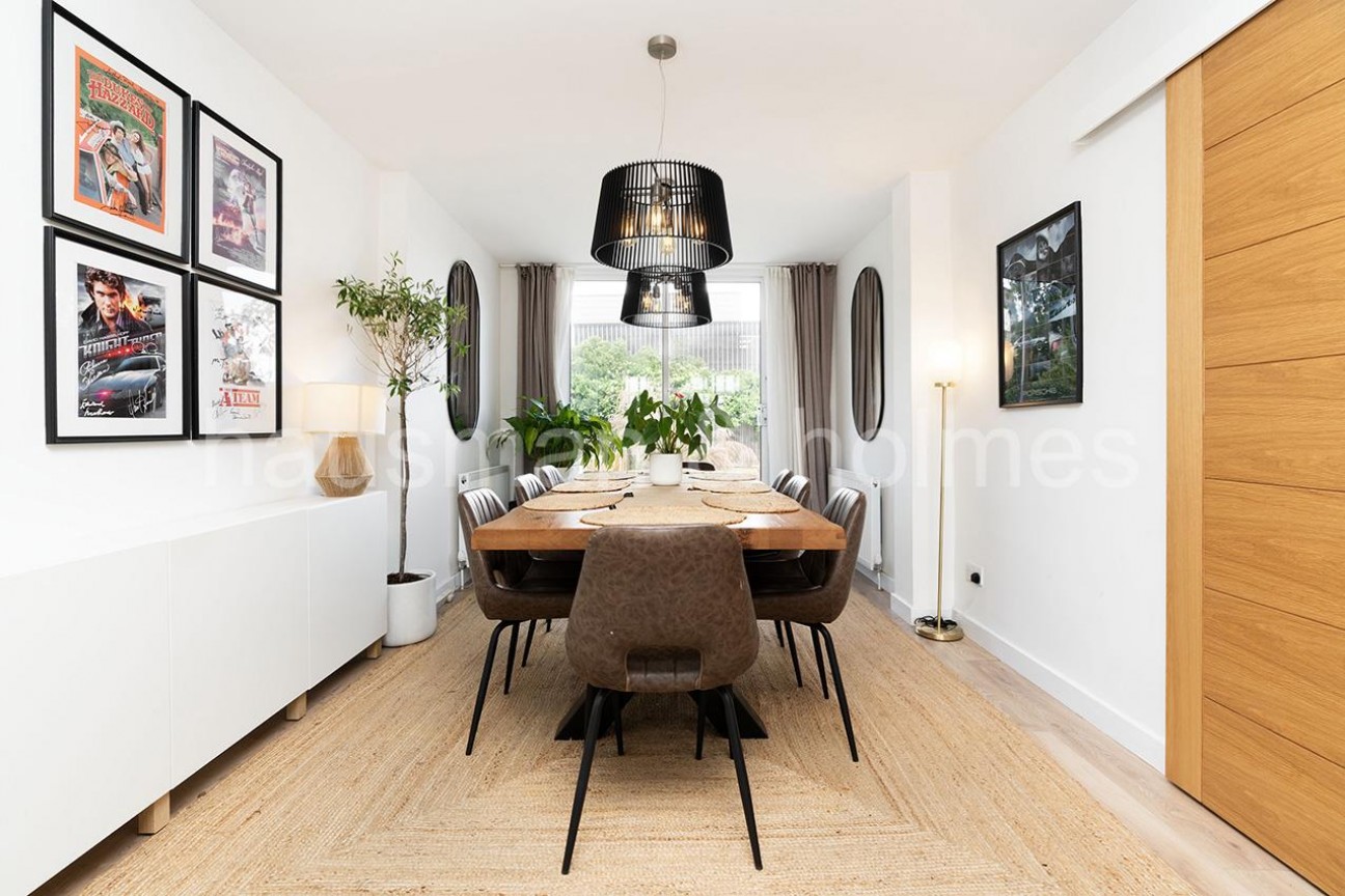 Brent Park Road, NW4
