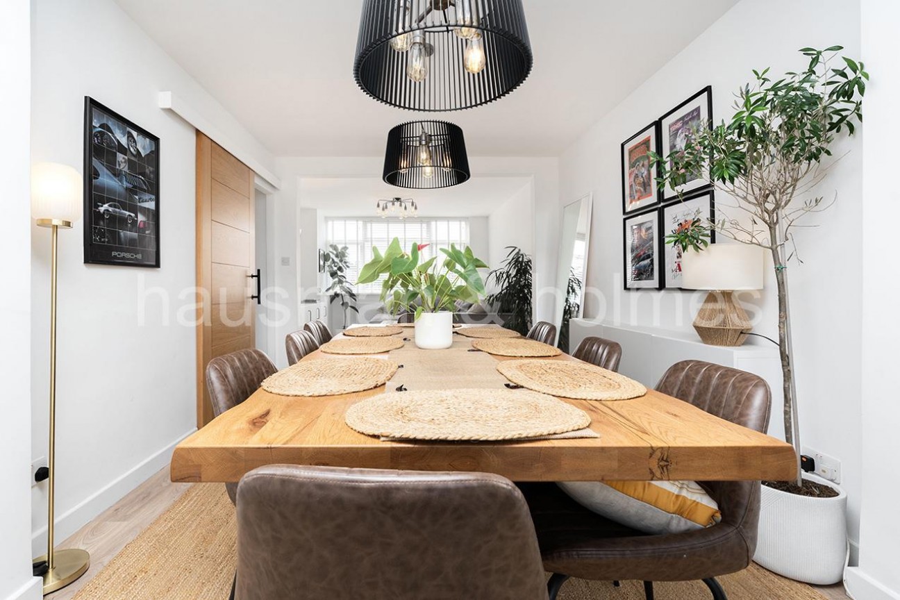 Brent Park Road, NW4