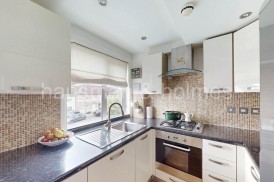 Park Road, NW4