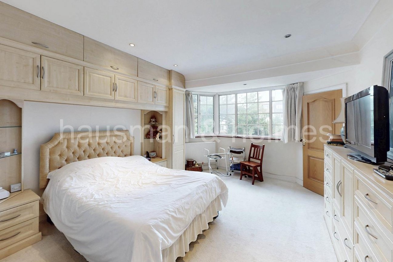 Dunstan Road, NW11