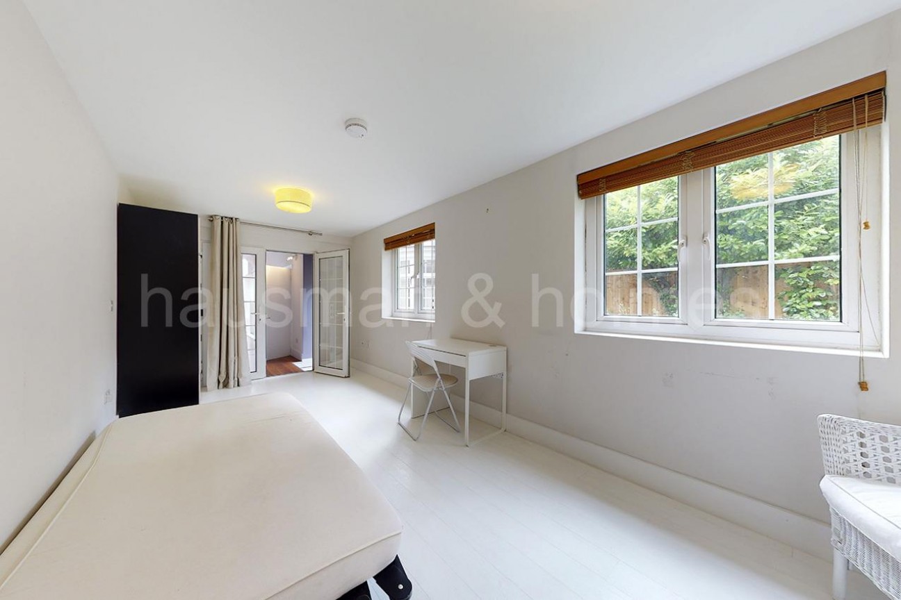 Dunstan Road, NW11