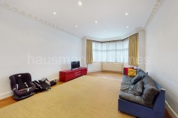 Dunstan Road, NW11