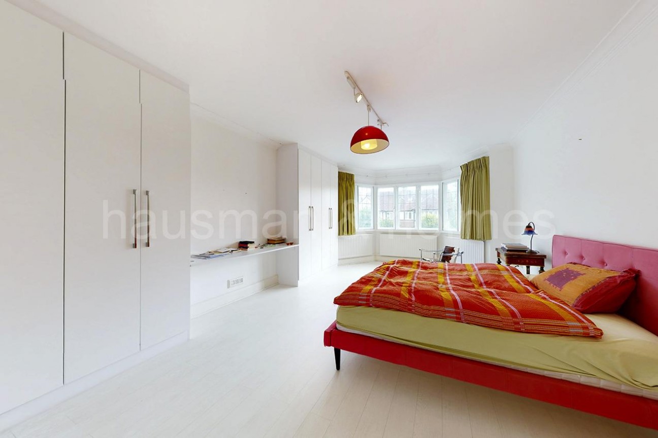 Dunstan Road, NW11
