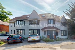 Woodstock Road, NW11