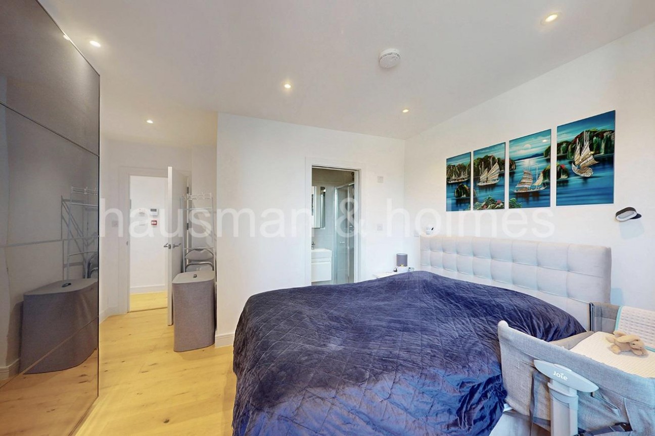 Woodstock Road, NW11
