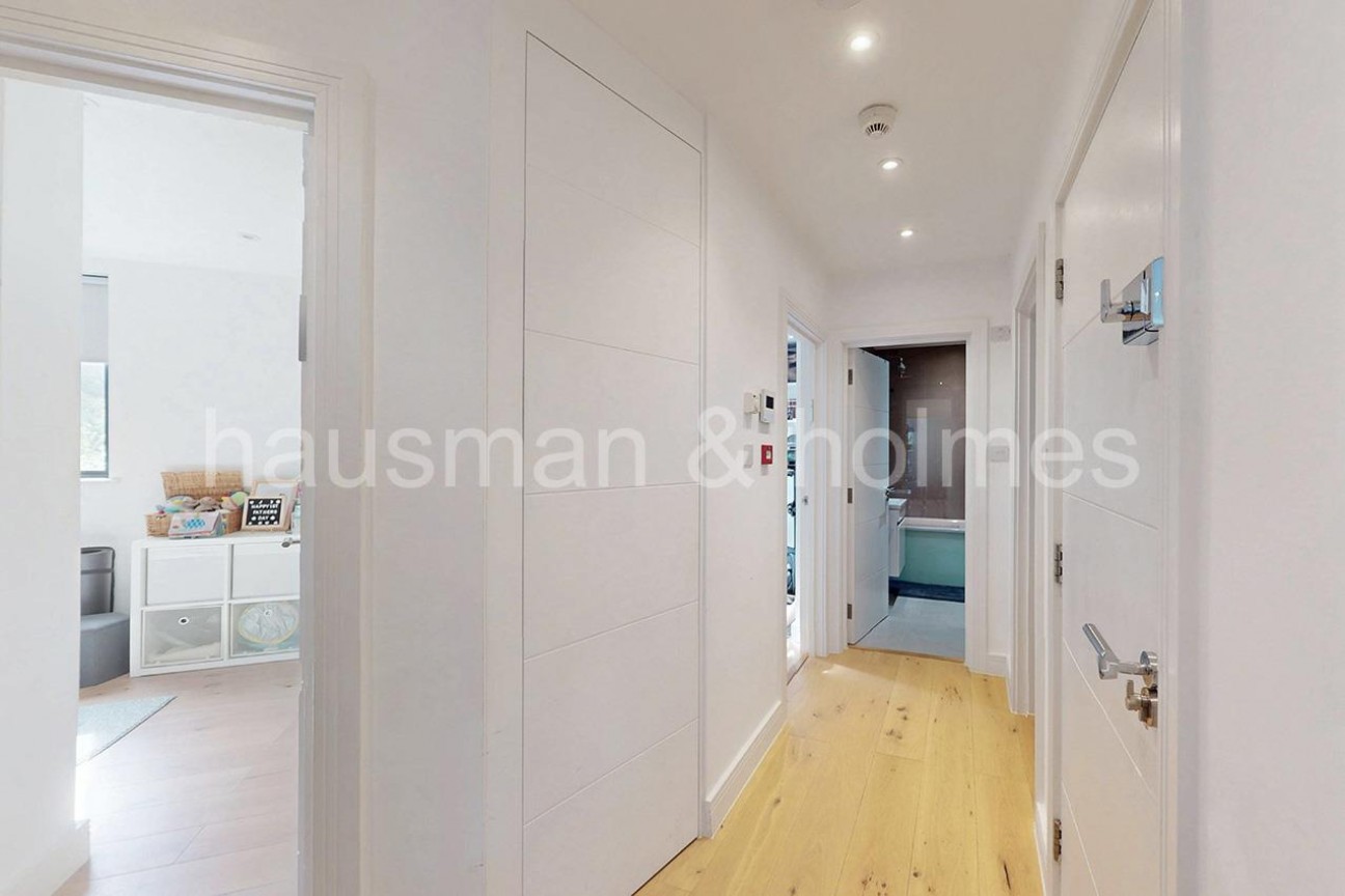 Woodstock Road, NW11