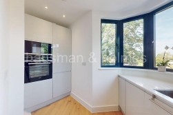 Woodstock Road, NW11