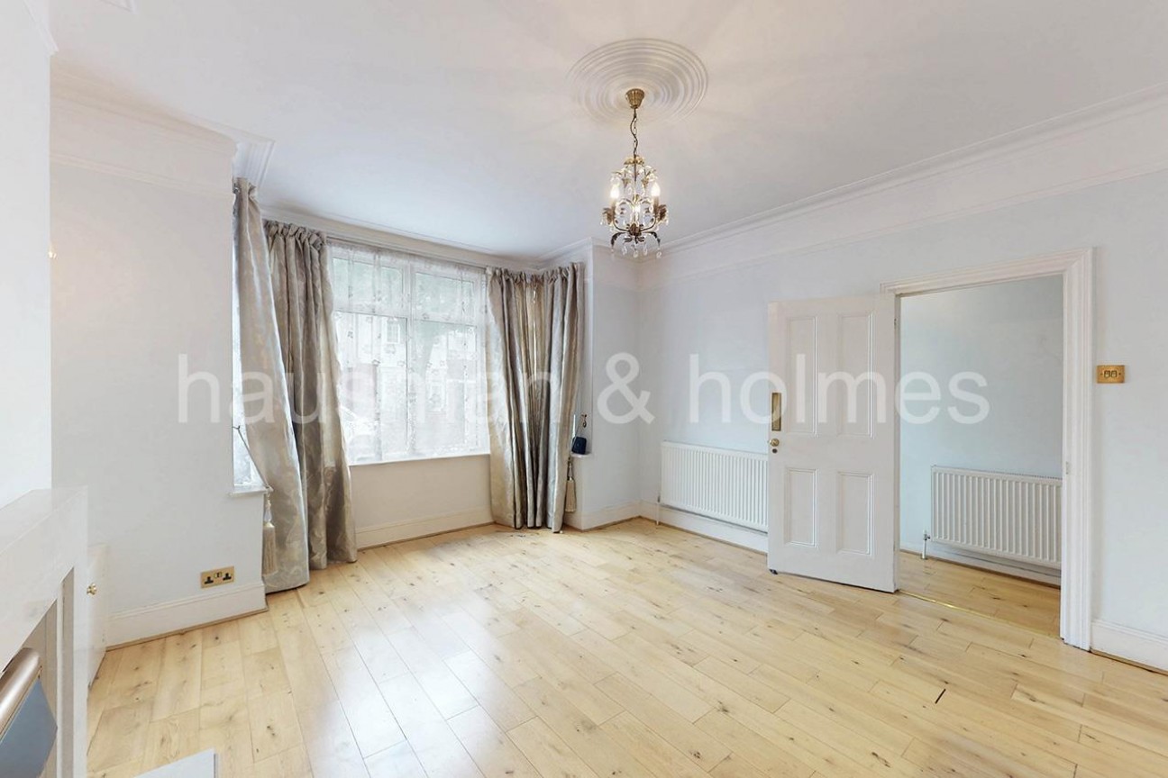 Dartmouth Road, NW4