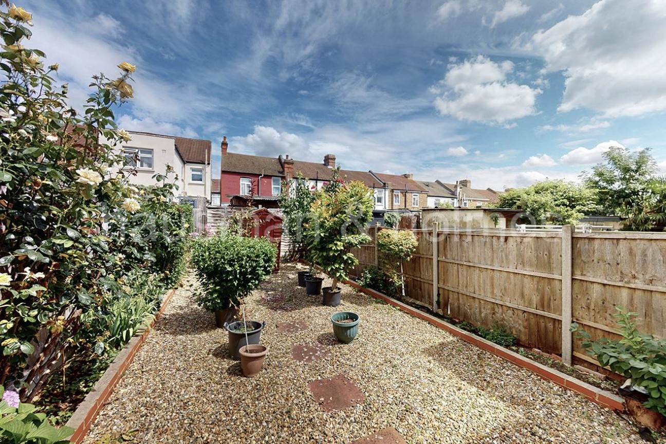 Dartmouth Road, NW4