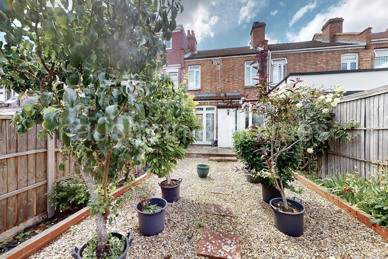 Dartmouth Road, NW4