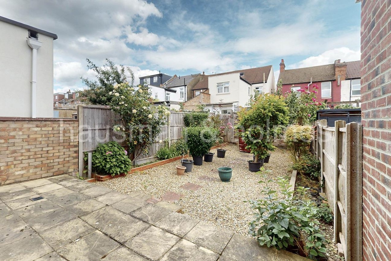 Dartmouth Road, NW4