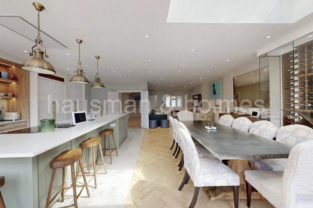 Hodford Road, NW11