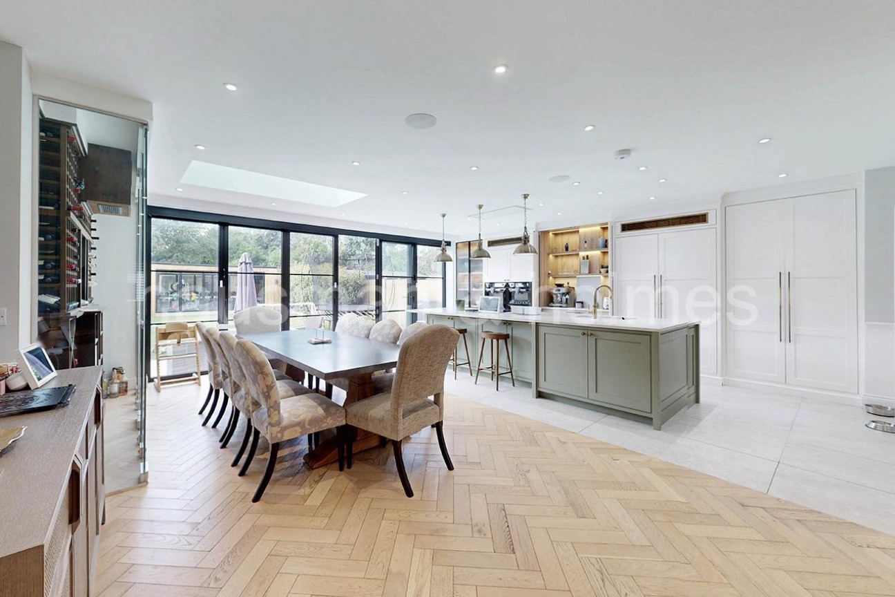 Hodford Road, NW11