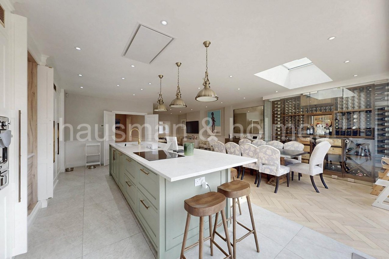 Hodford Road, NW11