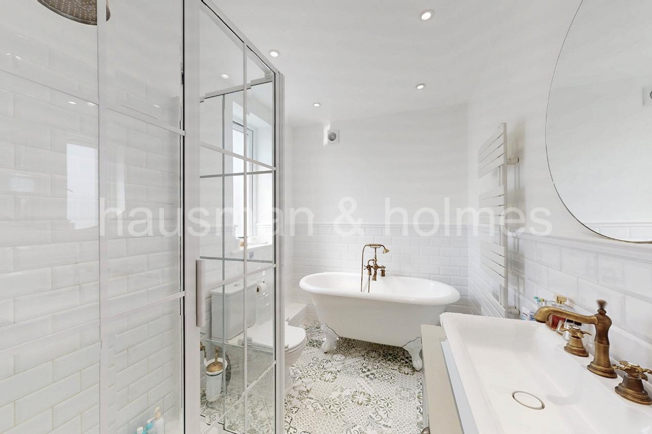 Hodford Road, NW11