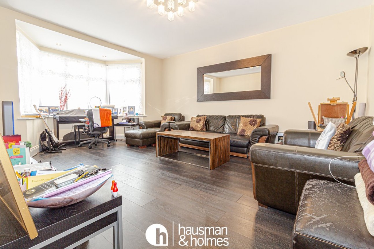 Denehurst Gardens, Hendon