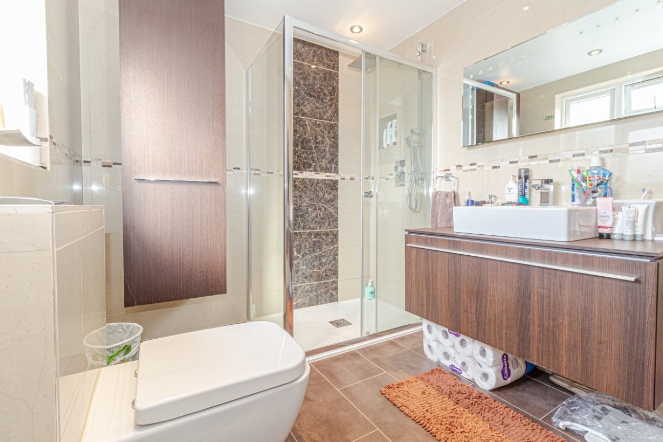 Denehurst Gardens, Hendon