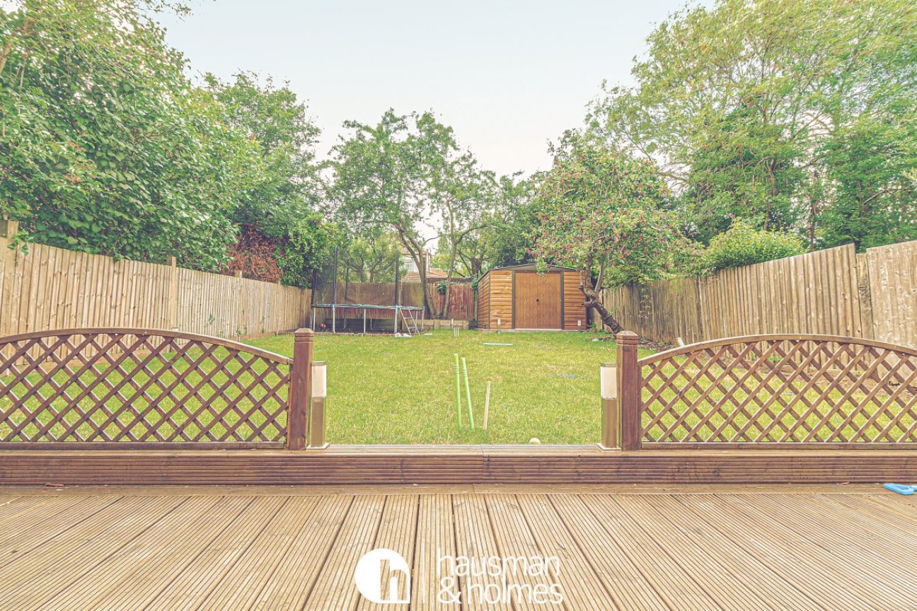 Denehurst Gardens, Hendon