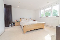 Denehurst Gardens, Hendon