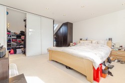 Denehurst Gardens, Hendon