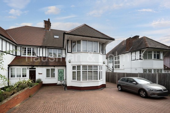 Helenslea Avenue, Golders Green