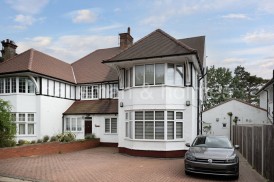 Helenslea Avenue, Golders Green