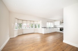 Helenslea Avenue, Golders Green