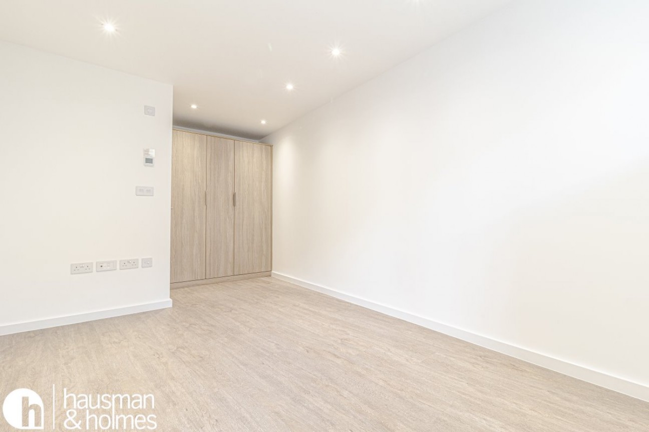 Accommodation Road, Golders Green