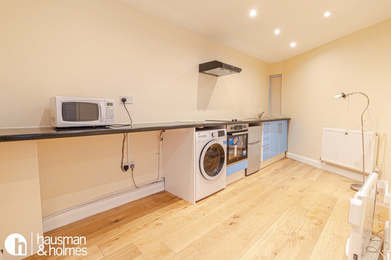 Garrick Avenue, Golders Green