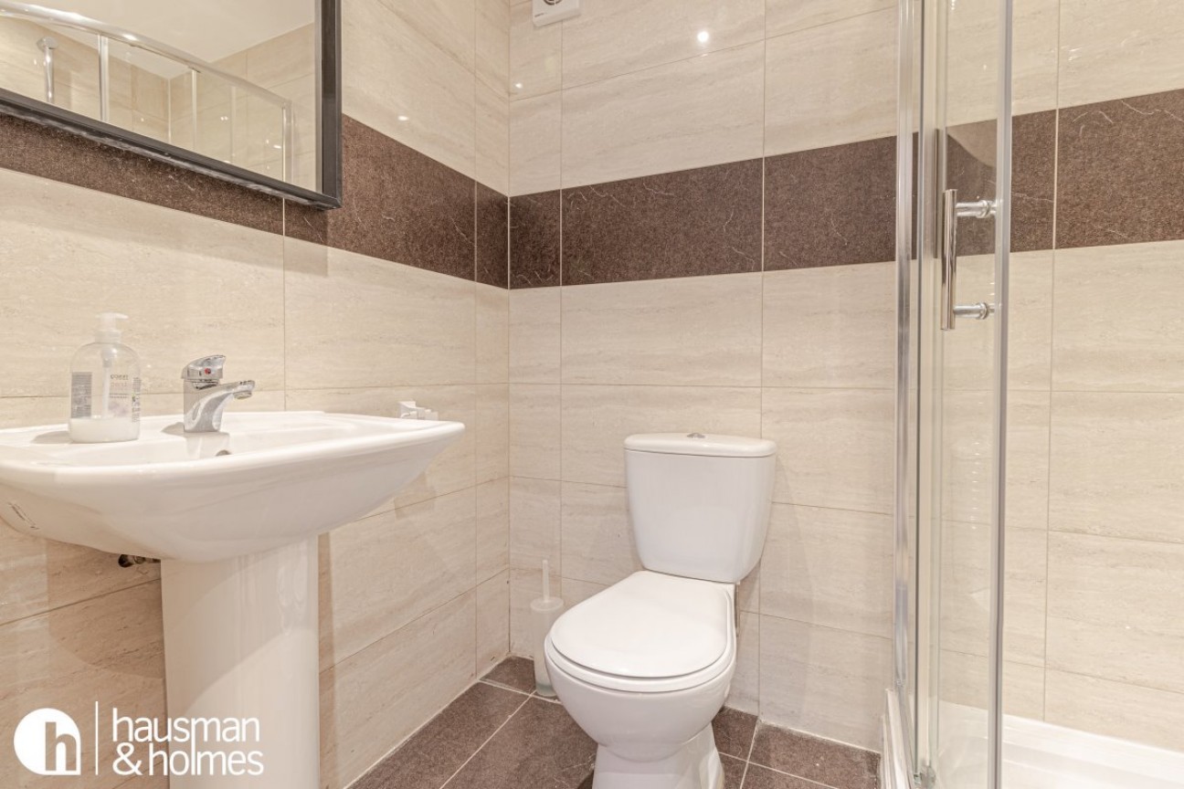 Garrick Avenue, Golders Green