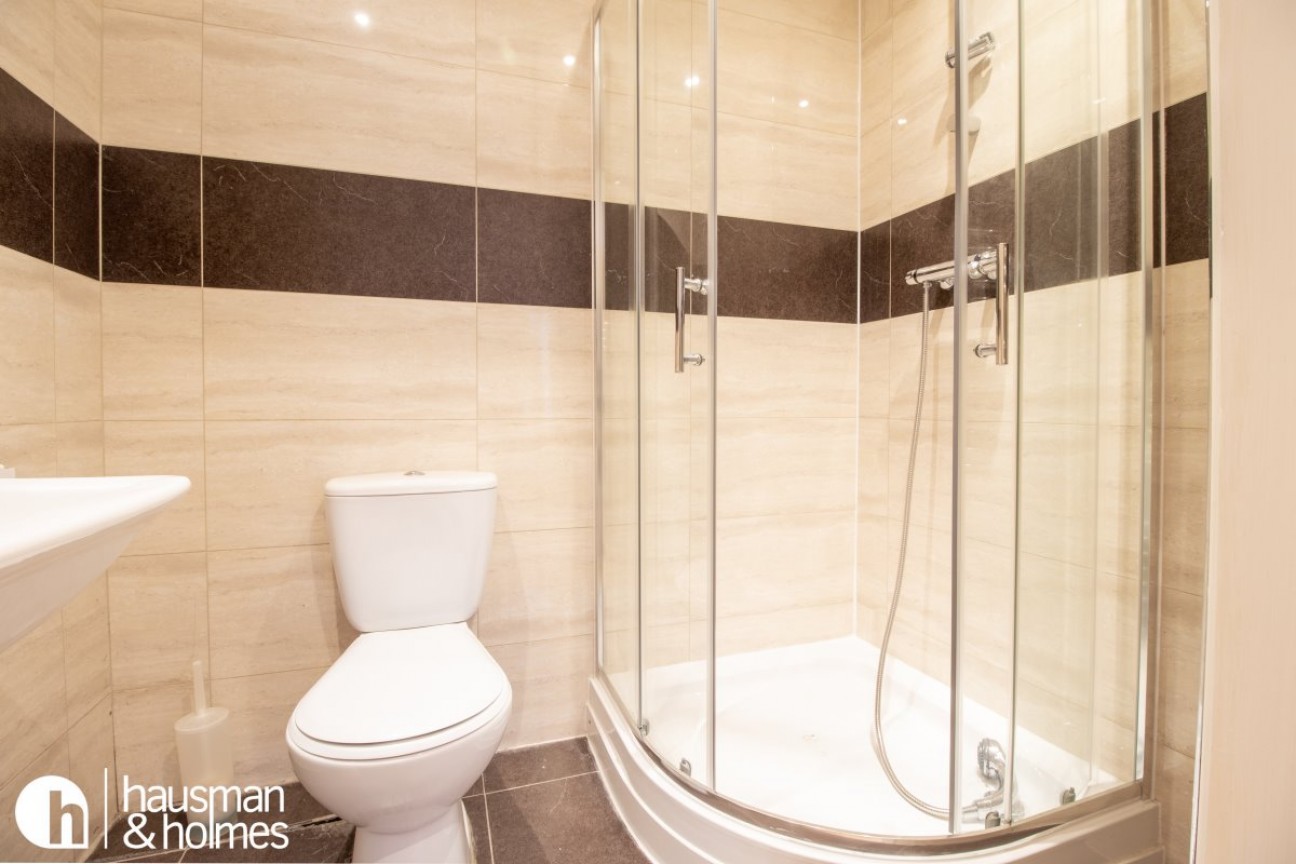 Garrick Avenue, Golders Green