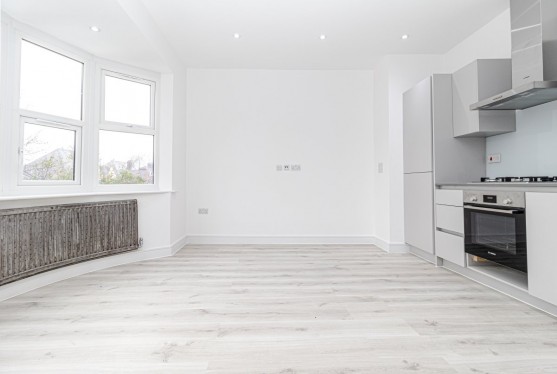 Golders Green Crescent, Golders Green
