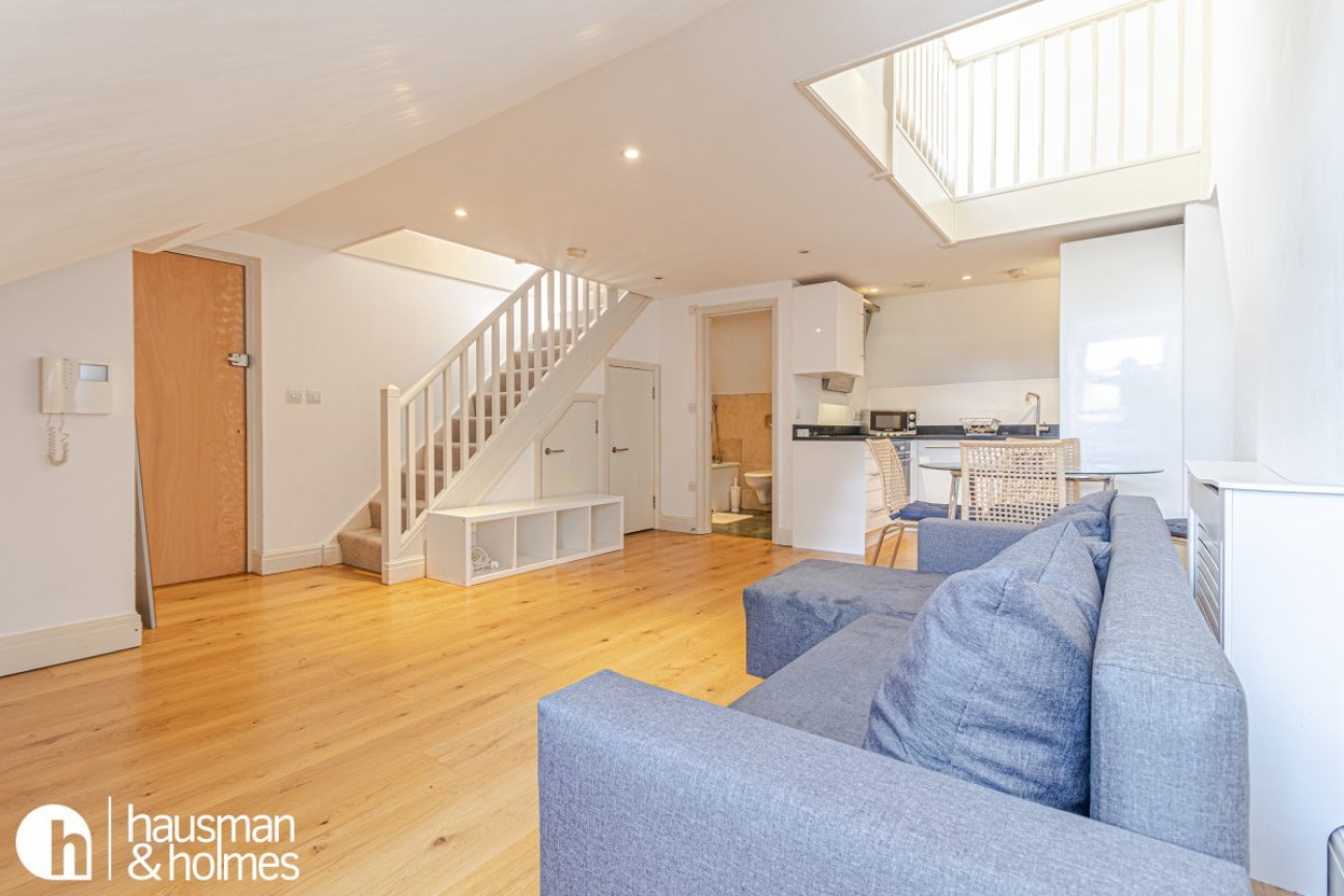 Golders Green Road, Golders Green