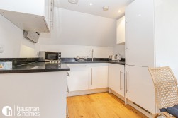 Golders Green Road, Golders Green