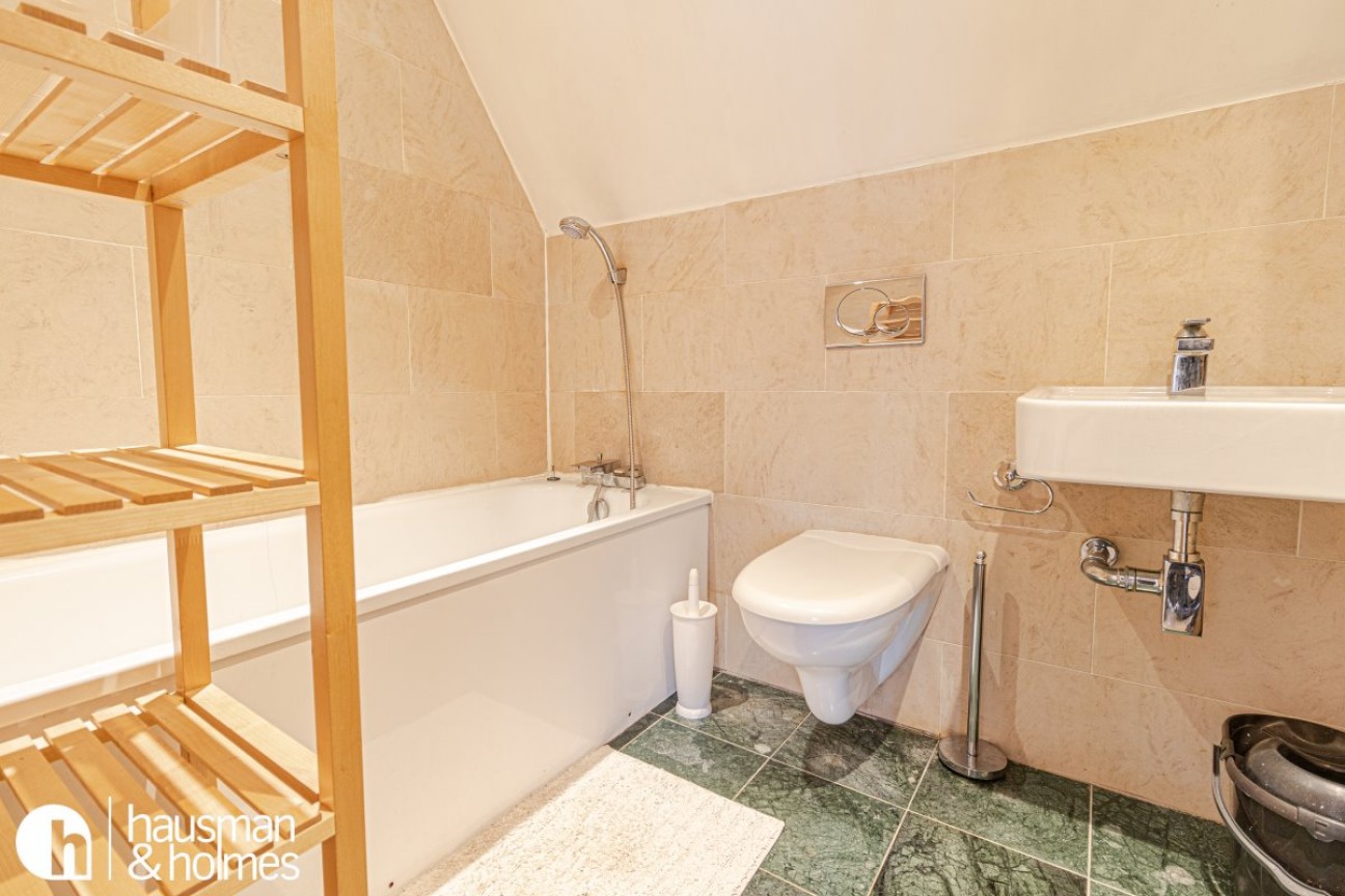 Golders Green Road, Golders Green