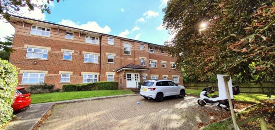 Lincoln Court, Hendon