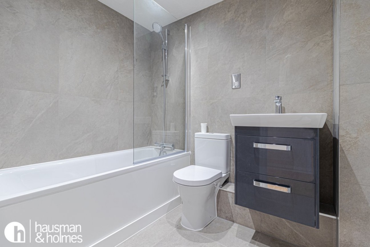 Lincoln Court, Hendon