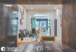 Golders Green Crescent, Golders Green