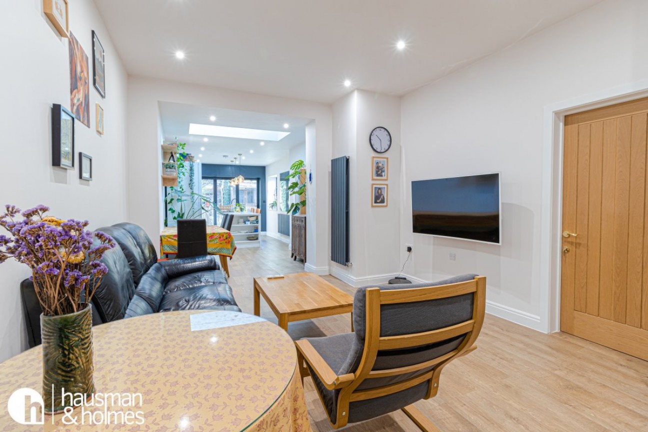 Golders Green Crescent, Golders Green