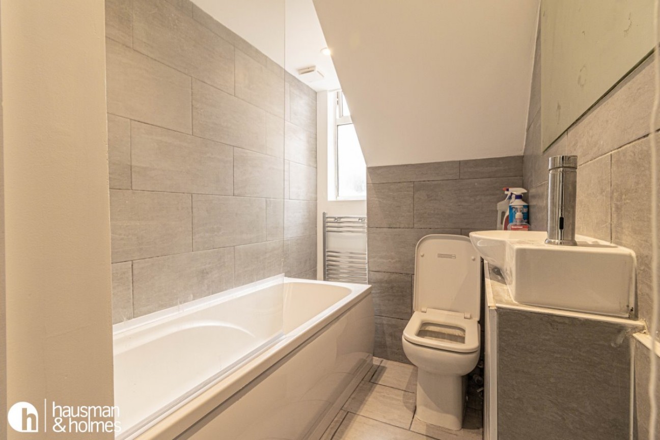 Garrick Avenue, Golders Green