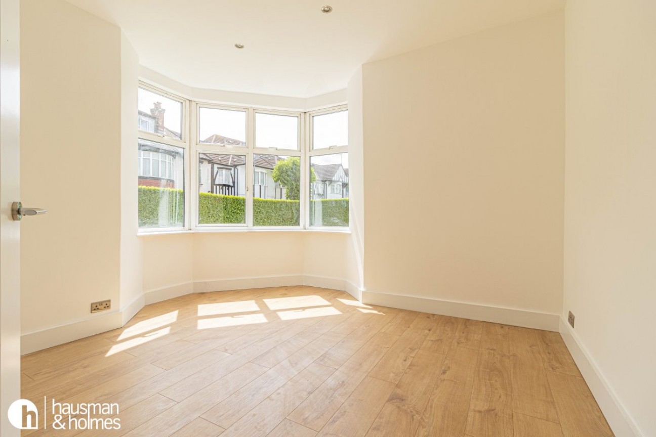 Garrick Avenue, Golders Green