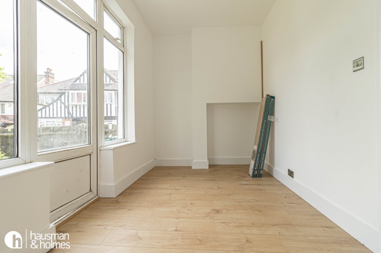 Garrick Avenue, Golders Green