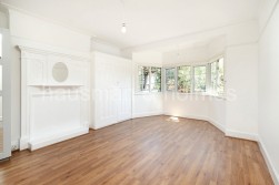 Hendon Way, Hendon