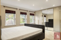 Calderwood Place, Hadley Wood