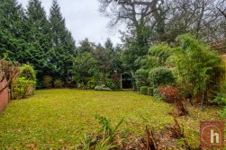 Calderwood Place, Hadley Wood