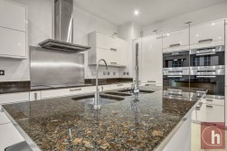 Calderwood Place, Hadley Wood