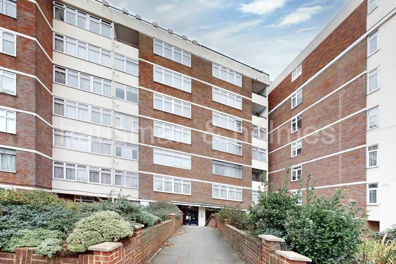 Melvin Hall, Golders Green